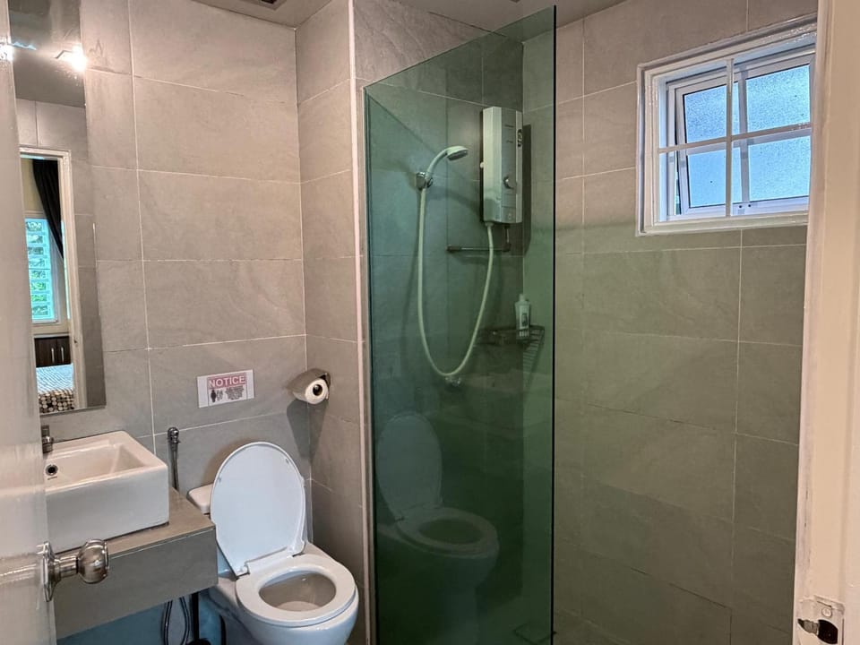 Shower, Toilet, Bathroom, bidet
