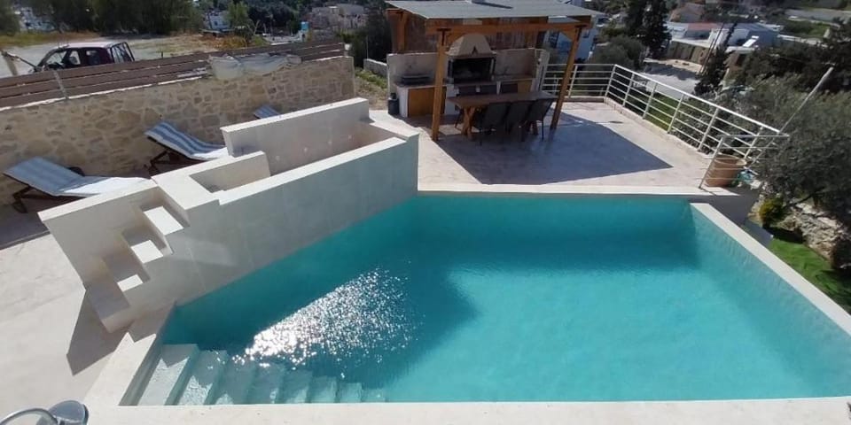View (from property/room), Pool view, Swimming pool, sunbed