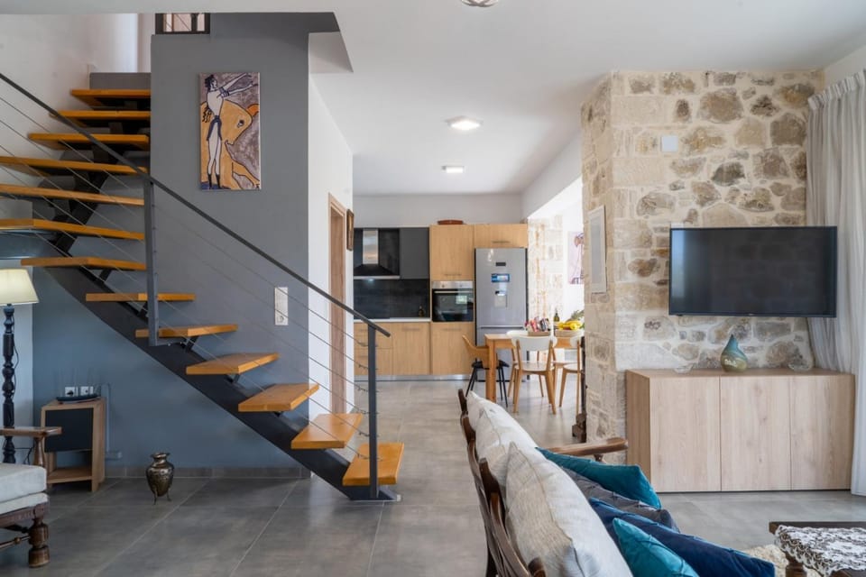 Communal lounge/ TV room, TV and multimedia, Kitchen or kitchenette, Living room, Seating area, Evening entertainment, minibar, pet friendly