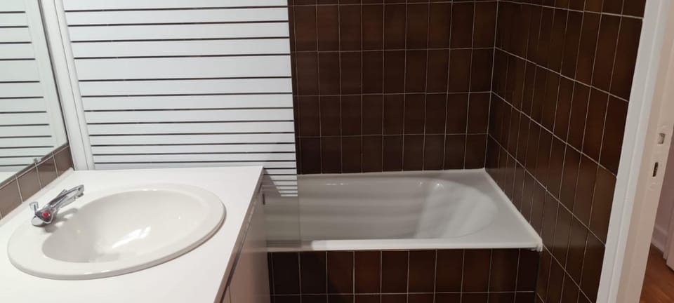 Neuilly Paradise Apartment in Paris