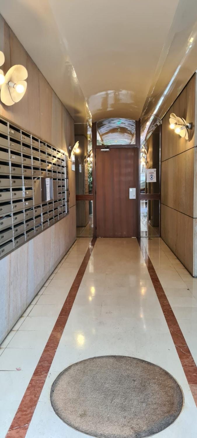 Neuilly Paradise Apartment in Paris