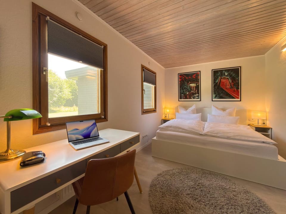 Bed, Bedroom