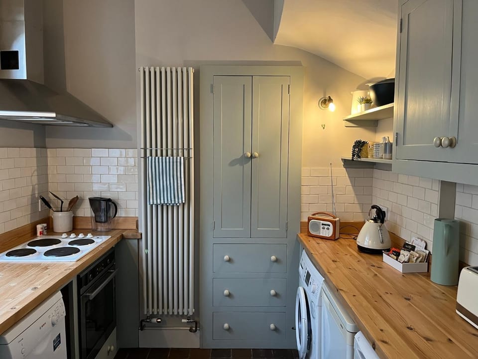 Coffee/tea facilities, Kitchen or kitchenette, pet friendly, stove, toaster