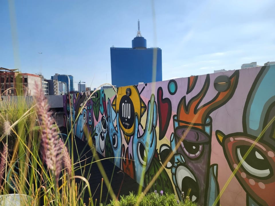 Natural landscape, Balcony/Terrace, Seating area, City view