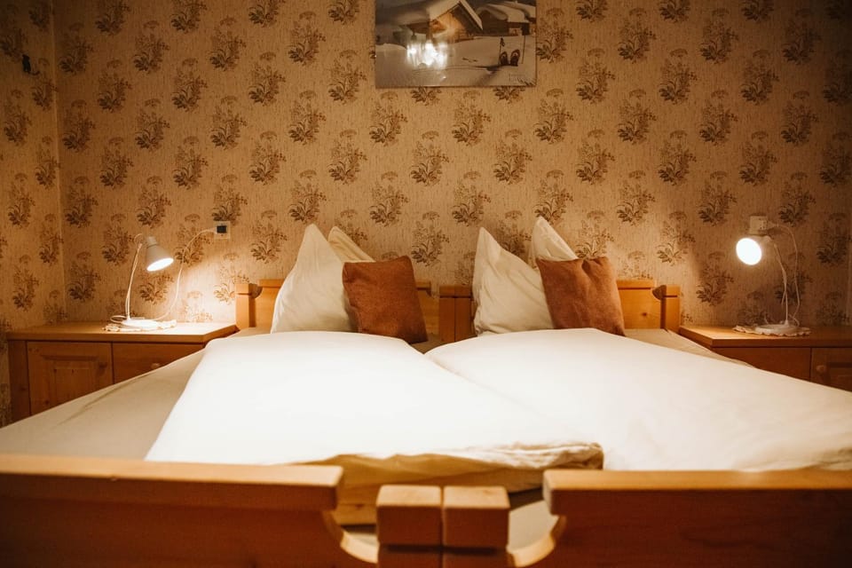 Bed, Balcony/Terrace, Bedroom