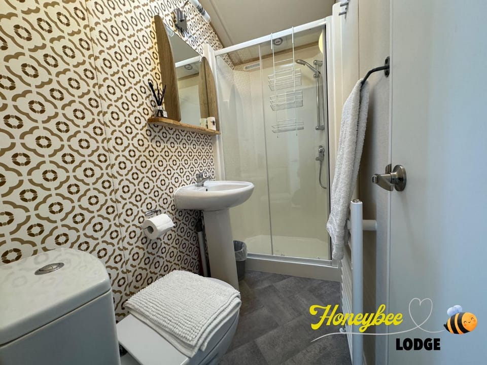 Honeybee Lodge Apartment in England