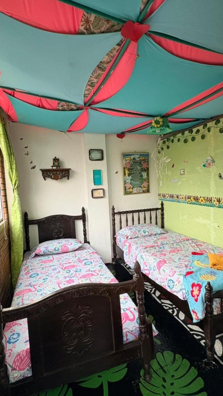 MANOA "Lugar de descanso" HABITACION CON VISTA A LA CIUDAD, FRESCO Y VENTILADO Vacation rental in Ibagué