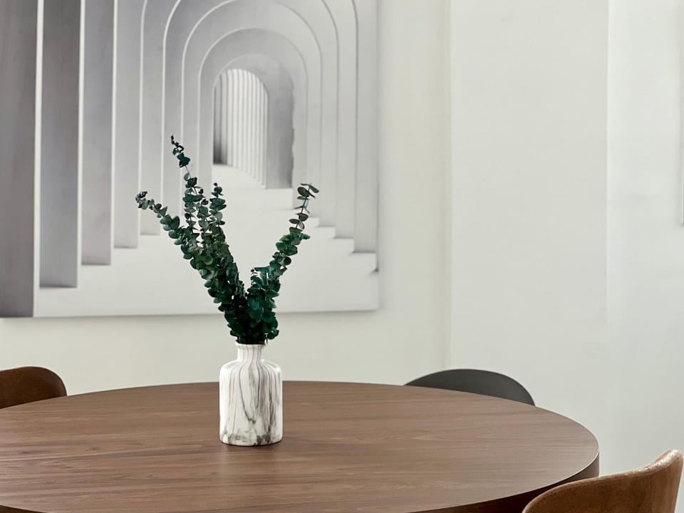 Seating area, Dining area