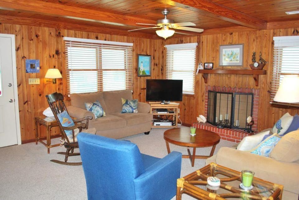 The Lee Cottage home House in Holden Beach