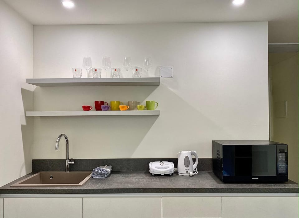 Coffee/tea facilities, Kitchen or kitchenette, minibar, toaster