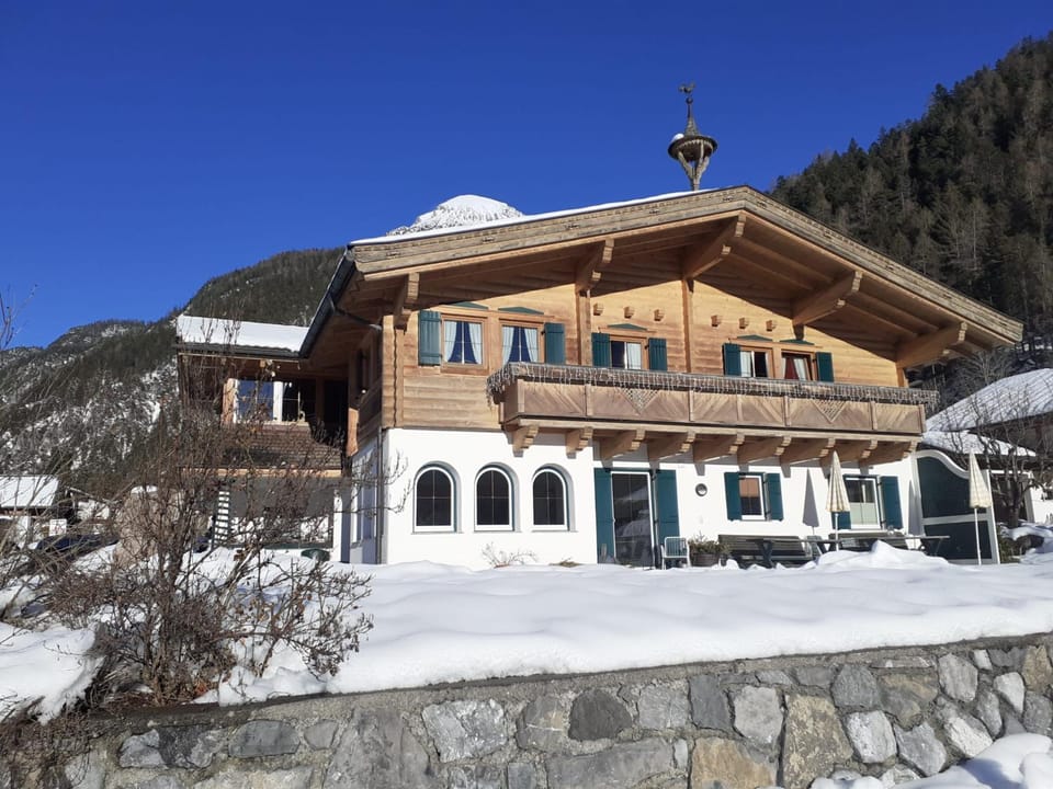 Property building, Winter