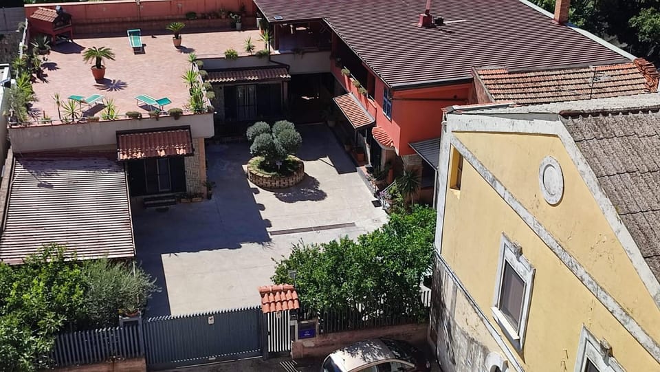 Property building, Bird's eye view