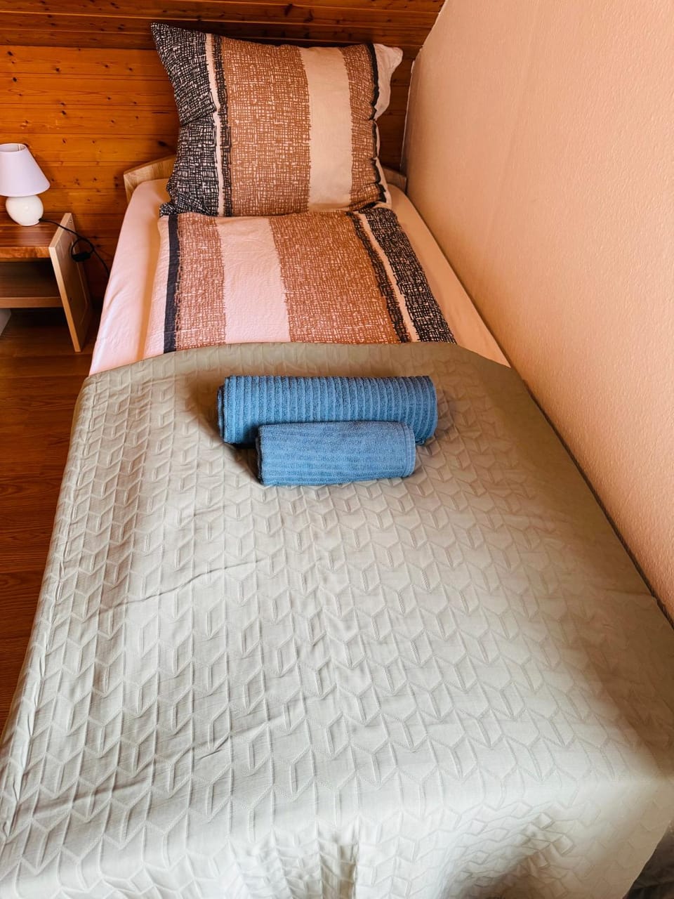 3 Zimmer modern Wohnung mit Netflix und küche Apartment in Celle