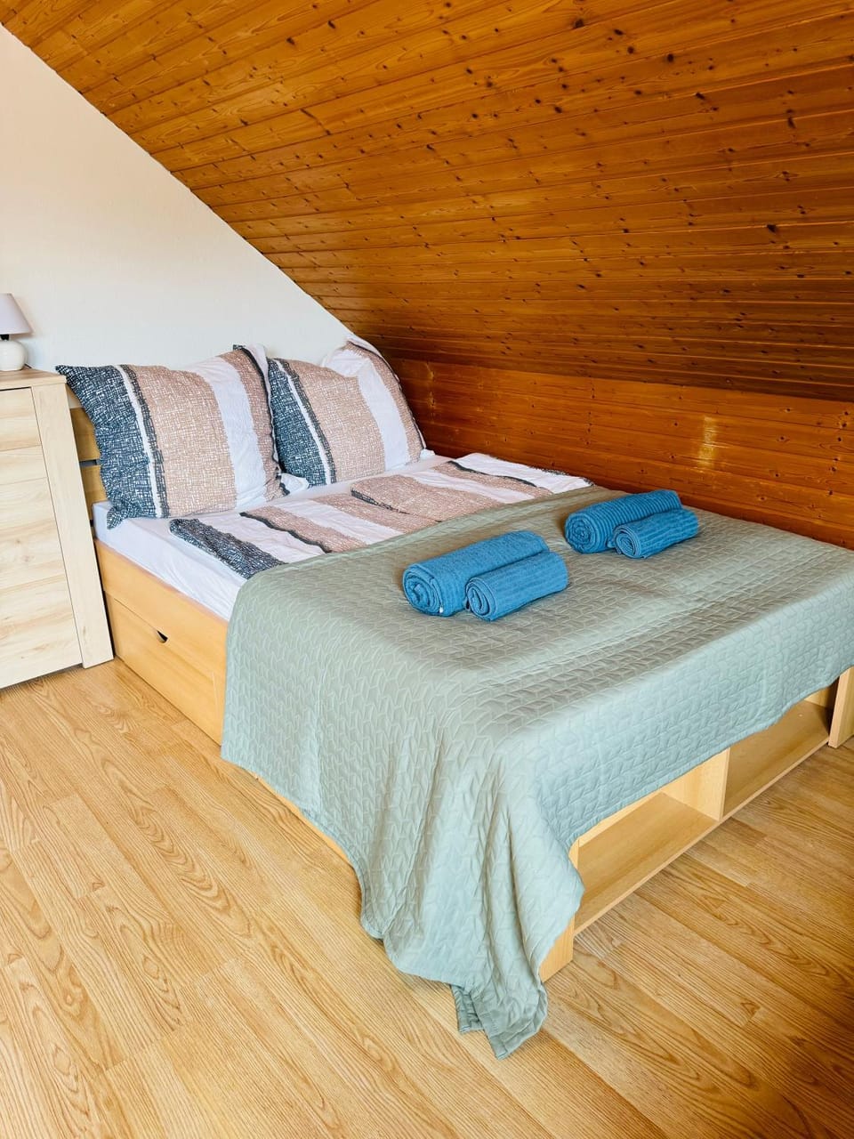 3 Zimmer modern Wohnung mit Netflix und küche Apartment in Celle