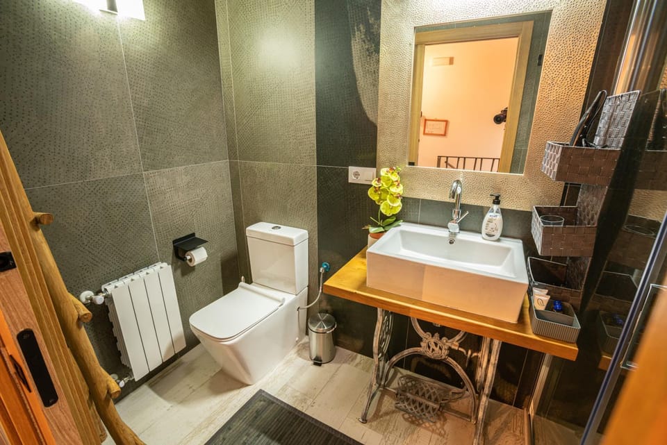 Bathroom, towels