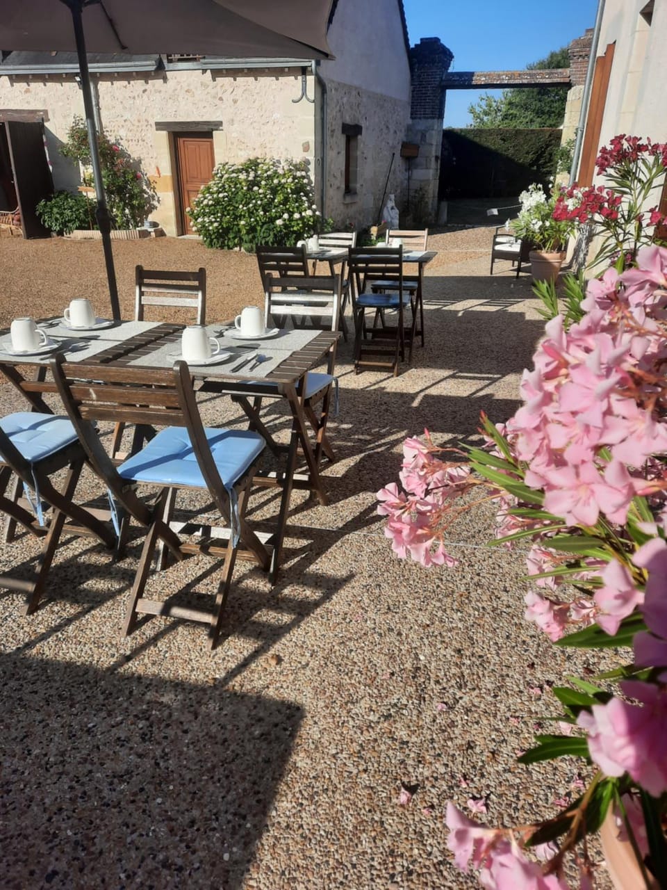 La Maison Genevier - Chambre La Family Bed and Breakfast in Centre-Val de Loire
