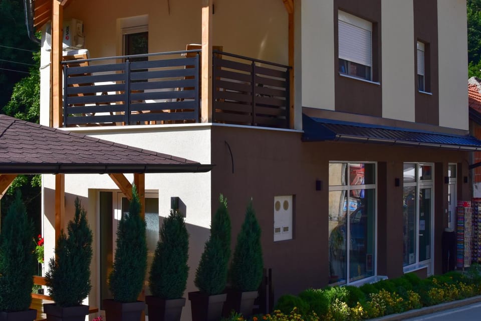 Property building, Balcony/Terrace