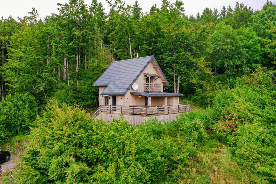 Property building, Spring, Day, Natural landscape, Garden view