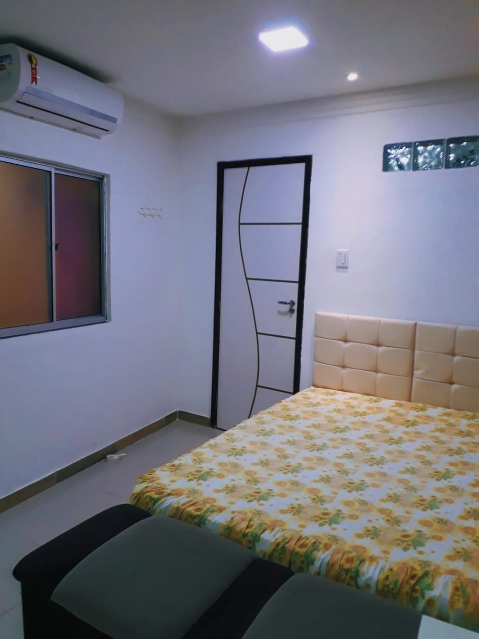 Casa Inteira aconchegante com garagem Próximo ao Aeroporto House in Lauro de Freitas