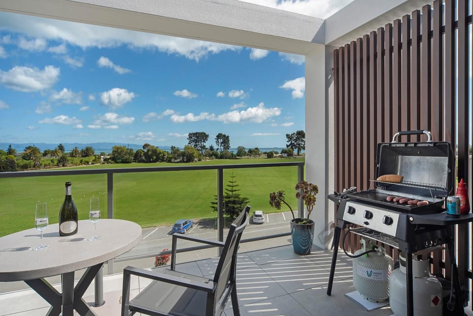 Balcony/Terrace, Garden view