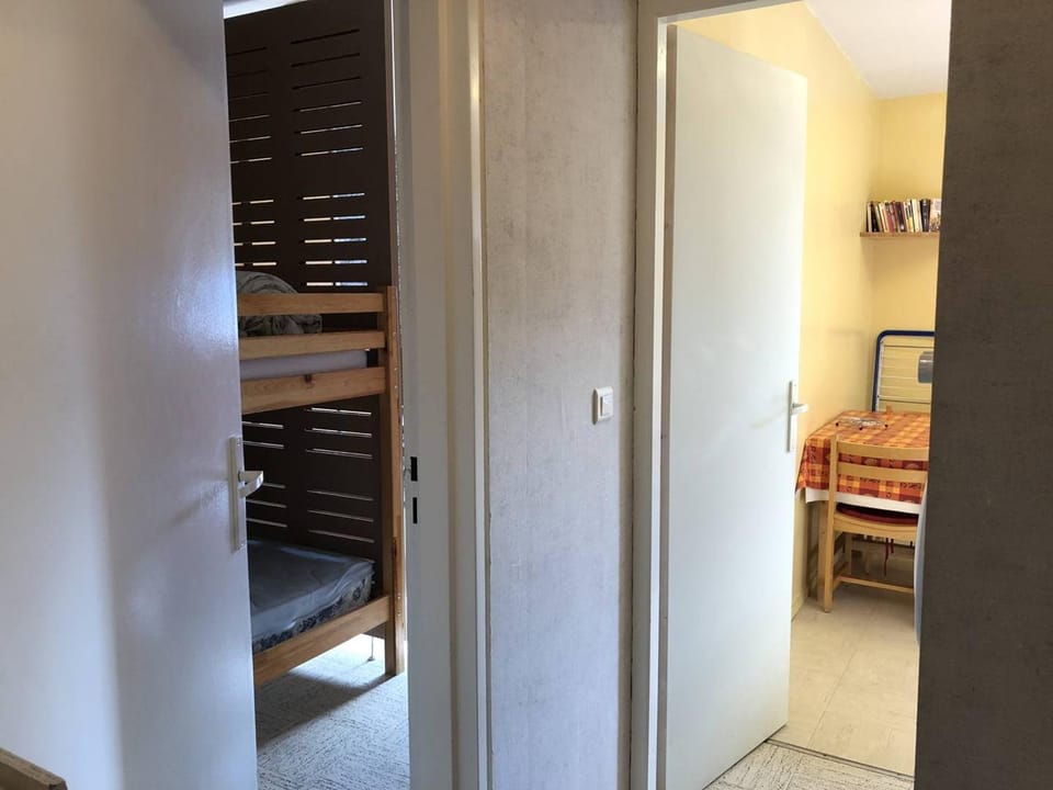 Studio 6 pers, à côté des pistes, parking & ascenseur, casier à skis, proche commerces - FR-1-602-101 Apartment in Navarre