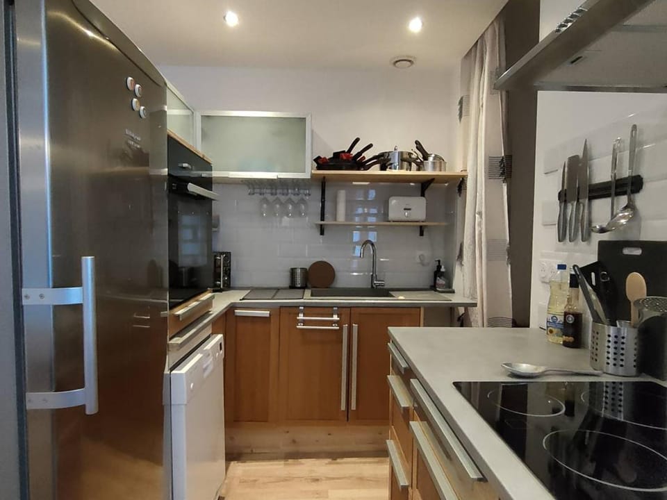 Duplex rénové 6/8 pers. centre Cauterets, WiFi - FR-1-234-274 Apartment in Cauterets