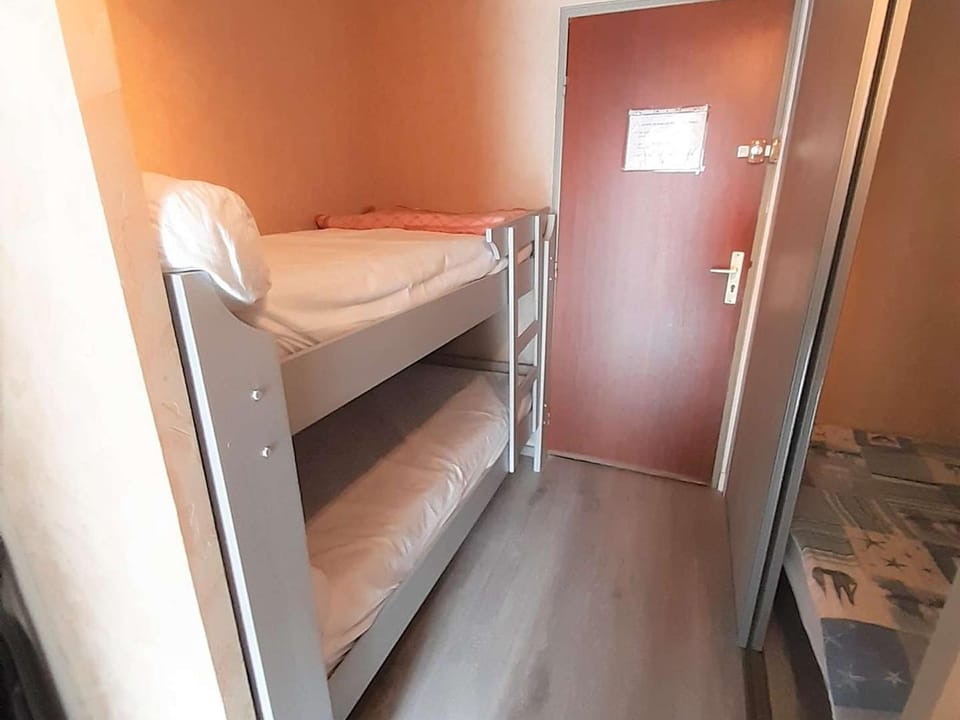 Studio Cabine 6 pers à 1700m, St Lary Soulan, Balcon Sud, Parking, Proche Pistes - FR-1-457-304 Cabin in Saint-Lary-Soulan