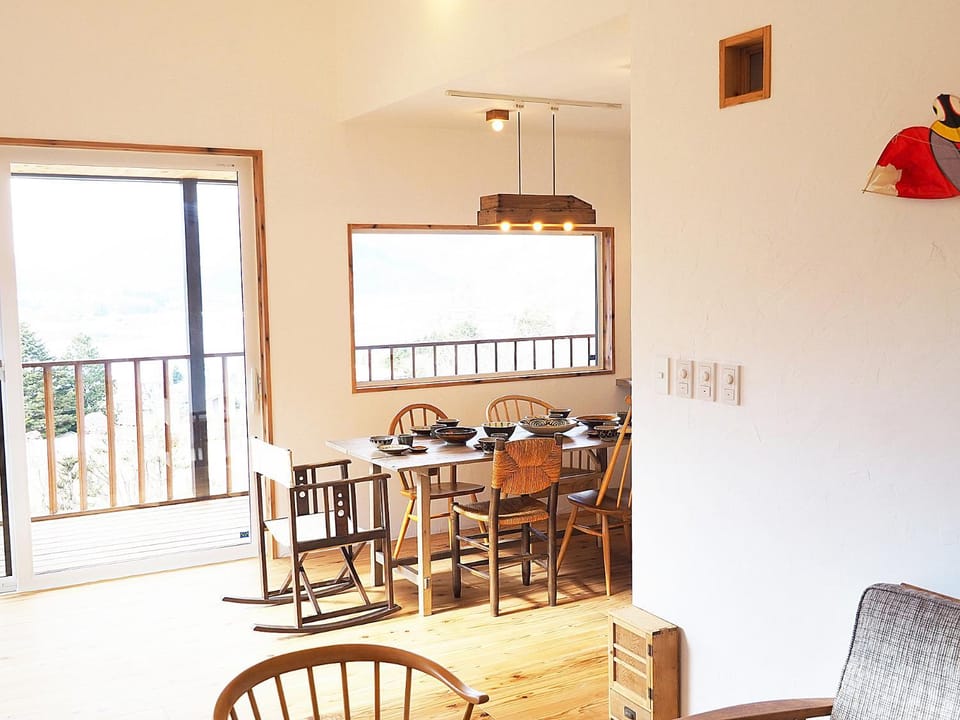 Living room, Dining area, Diving