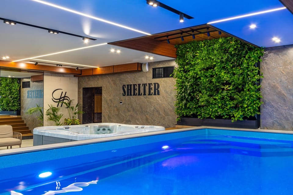 Mountain view, Swimming pool, Swimming pool