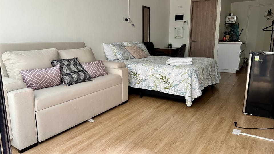 Loft Moderno AC- WiFi - Laureles Apartment in Medellin