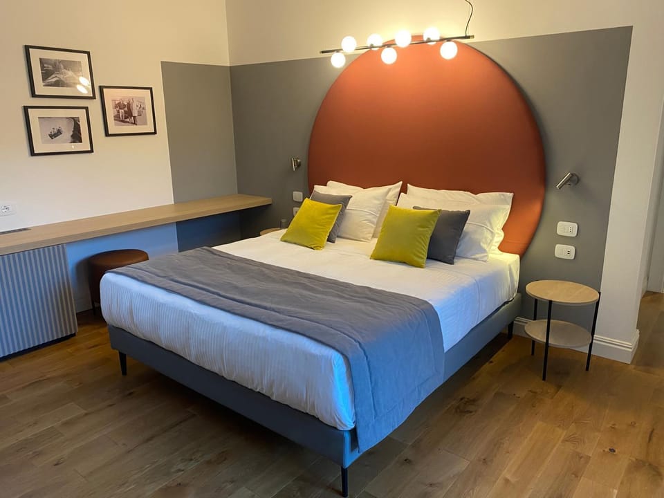 Bed, Photo of the whole room