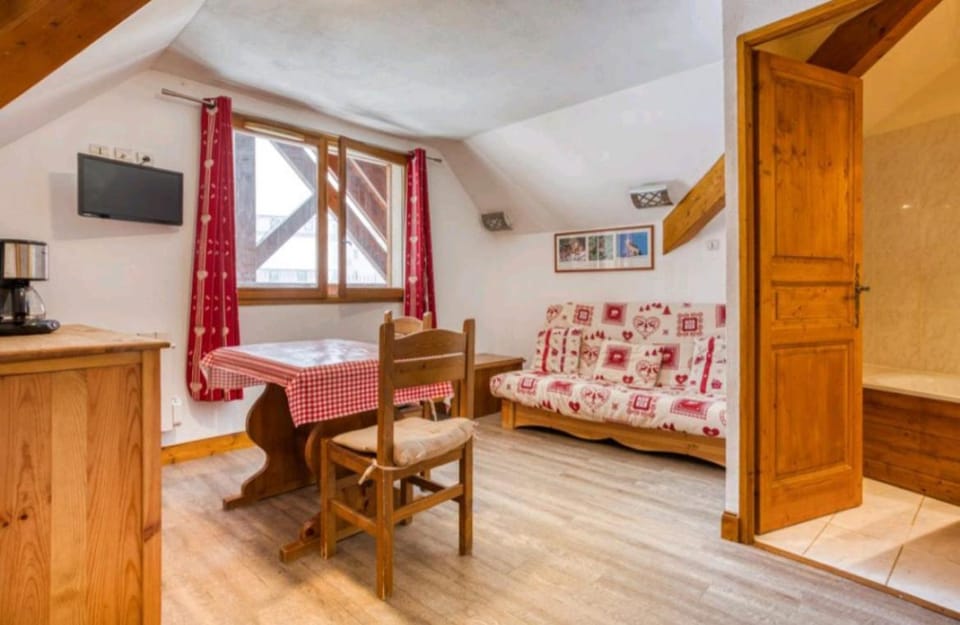 Bel appartement au pied des pistes Apartment in Auvergne-Rhône-Alpes