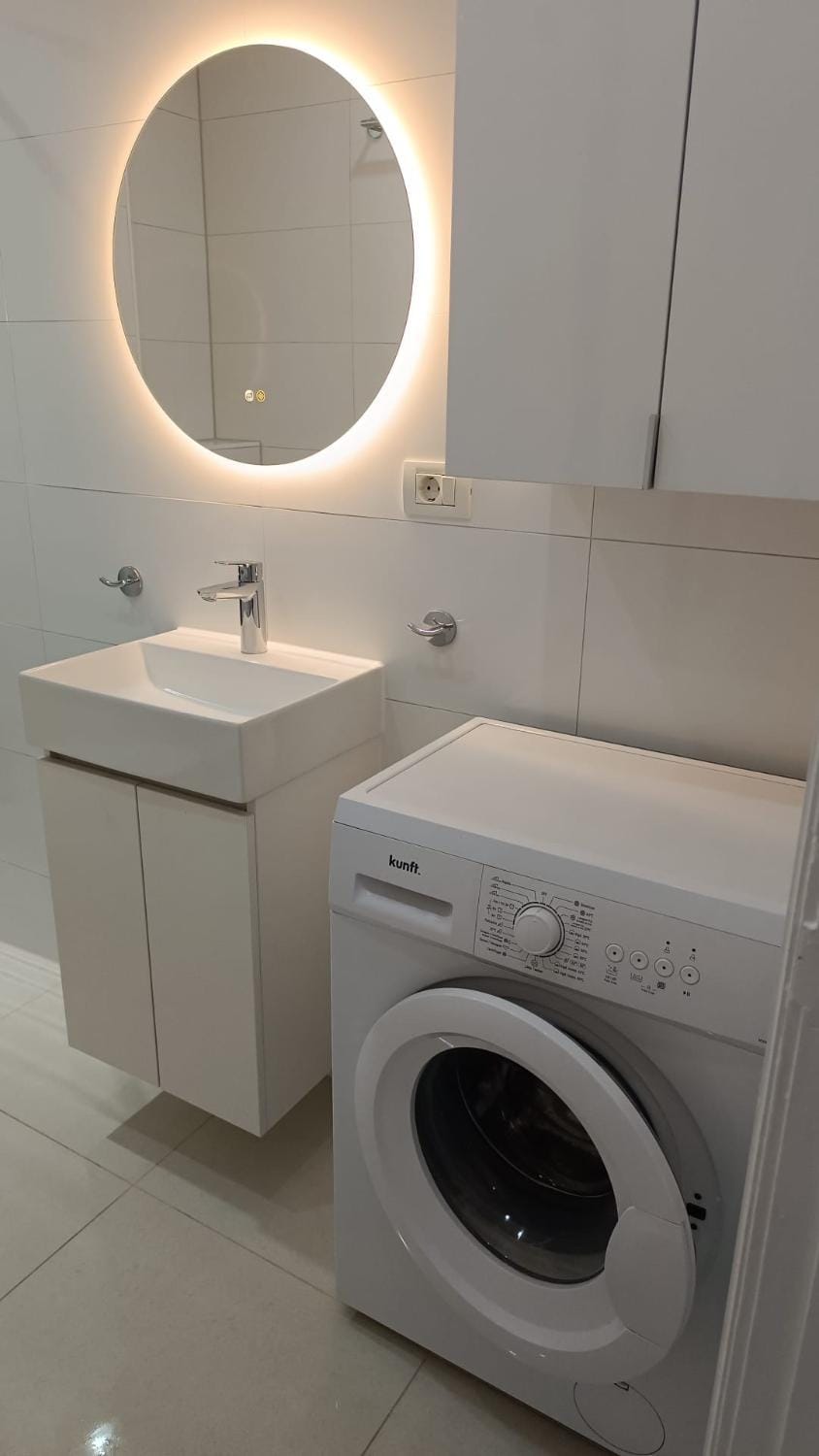Bathroom, washing machine