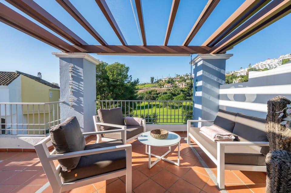 View (from property/room), Balcony/Terrace