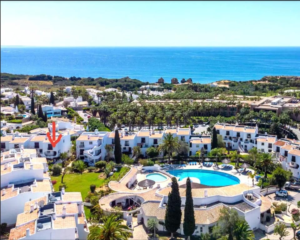 Beach Praia - Sleep 5 - Pool - Free wi-fi - Air Con Apartment in Guia