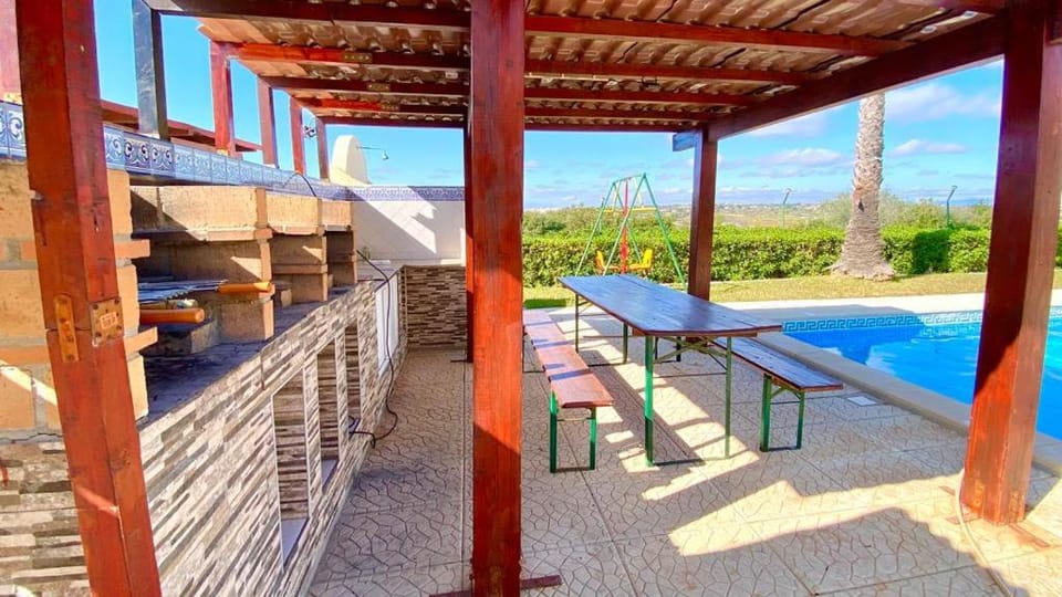 Natural landscape, Balcony/Terrace, Dining area