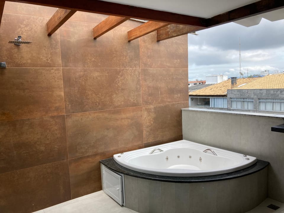 Hot Tub, Balcony/Terrace