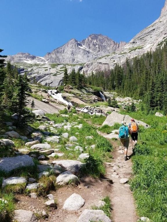 The Getaway,Hot Tub, AC, 2miles from RMNP Apartment in Estes Park