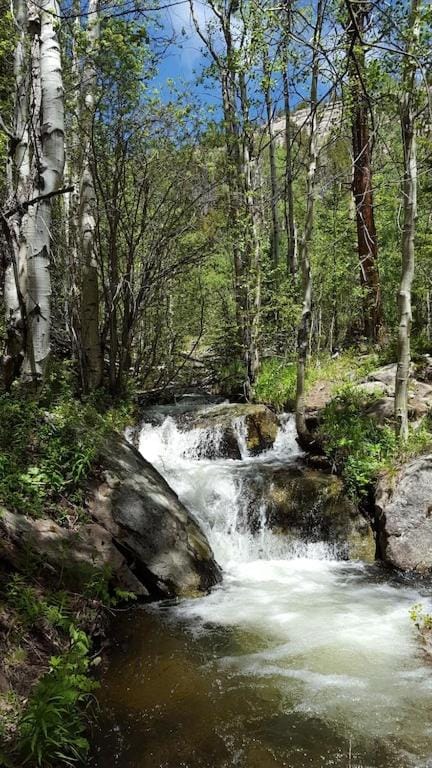 The Getaway,Hot Tub, AC, 2miles from RMNP Apartment in Estes Park