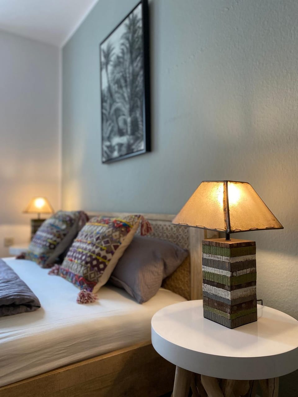 Bed, Decorative detail, Bedroom