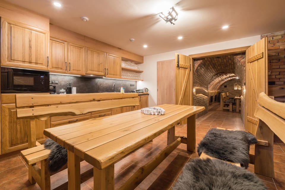 Communal lounge/ TV room, Kitchen or kitchenette, Seating area