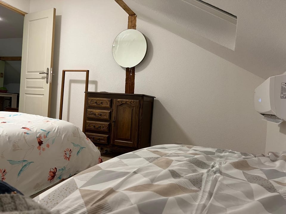 Bed, Bedroom