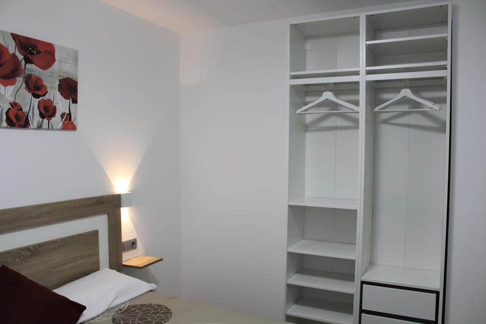 Bedroom, wardrobe