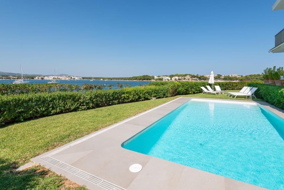 Pool view, Sea view, Swimming pool