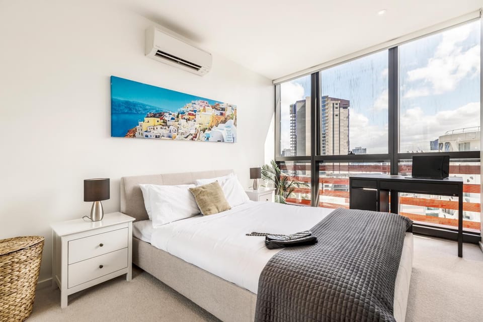 Bed, Photo of the whole room, Bedroom, air conditioner