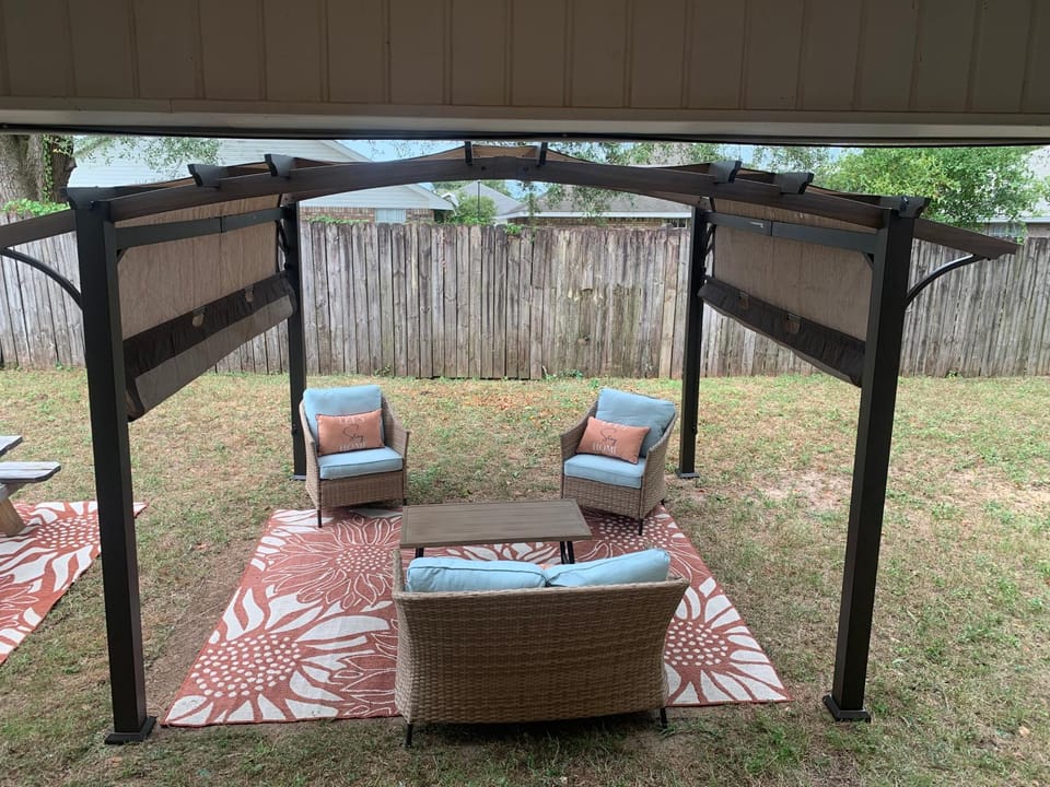 D's Florida-Alabama Vacation Home Sleeps 14 Guests Villa in Bellview