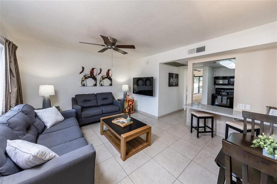 131 Fully Furnished, amenities galore Apartment in Tempe