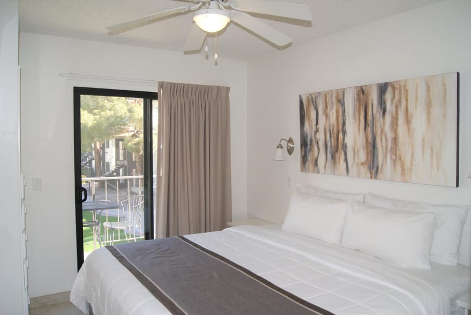 222 Fully Furnished, WiFi Included Apartment in Tempe