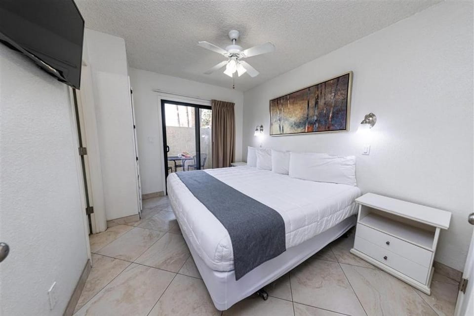 109 Fully Furnished 1BR Suite-Prime Location Apartment in Tempe