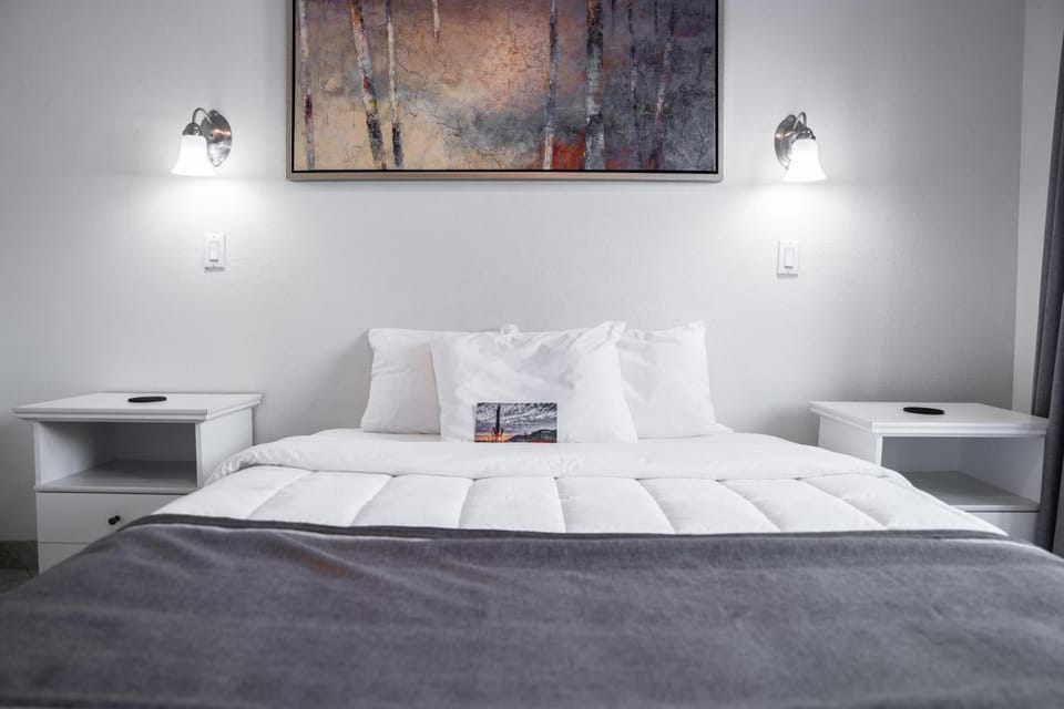 136 Fully Furnished, amenities galore Apartment in Tempe
